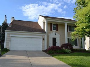 655 Whitney Dr, Rochester Hills, MI 48307