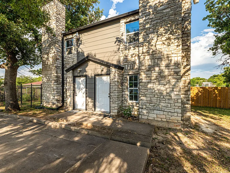 2902 Sweeney Ln #7 — Photo 15