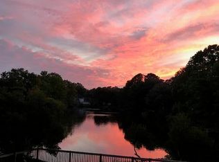 1370 Center Lake Dr, Mount Pleasant, SC 29464
