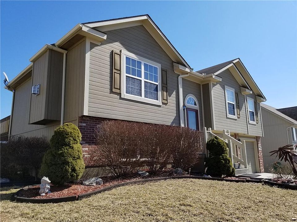 1st image of 1717 NW Nicholas Dr