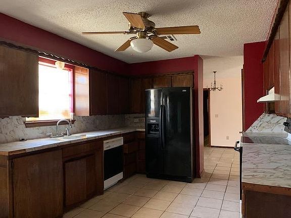 4th image of 413 Spurlin Dr