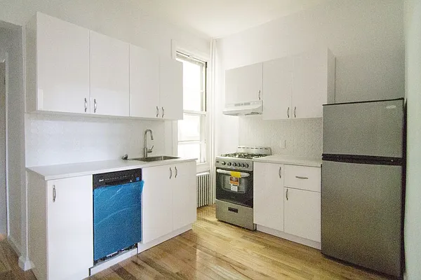 Rented by Coda Real Estate NYC | media 10