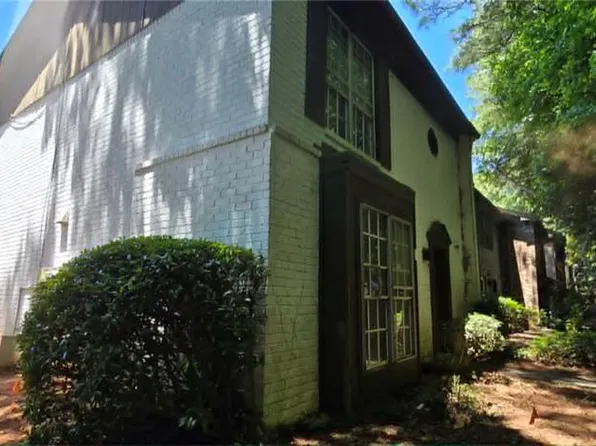 673 Garden Walk Dr, Stone Mountain, GA 30083