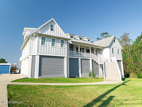 2nd image of 10565 Shorecrest Rd