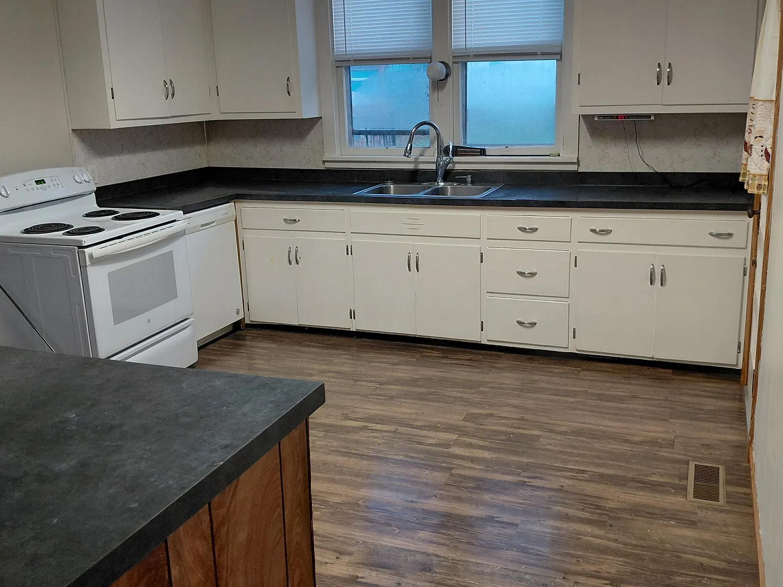 1405 Kansas Avenue - 1 — Photo 3