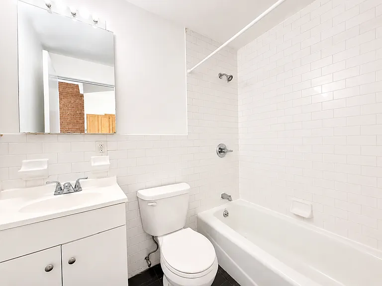 2117 3rd Ave #2B — Photo 9