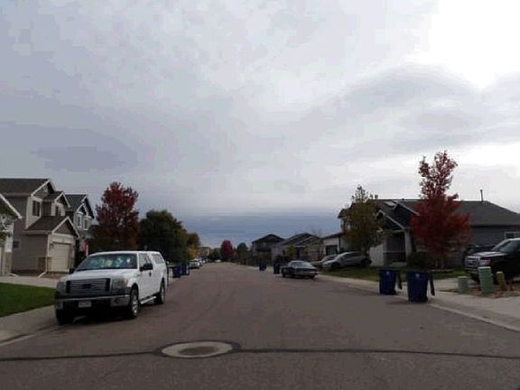 Exterior Neighborhood (street photo)