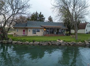 110 Kahola Rd, Council Grove, KS 66846