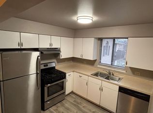 8940 Cedarwood Dr APT 906, Tinley Park, IL 60487