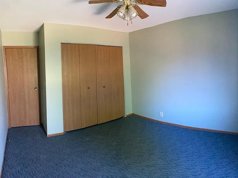 156 Hartford Ct — Photo 7