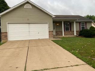 36 Tailor Ct, O'Fallon, MO 63368