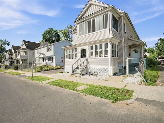 3rd image of 102-104 Cambridge St