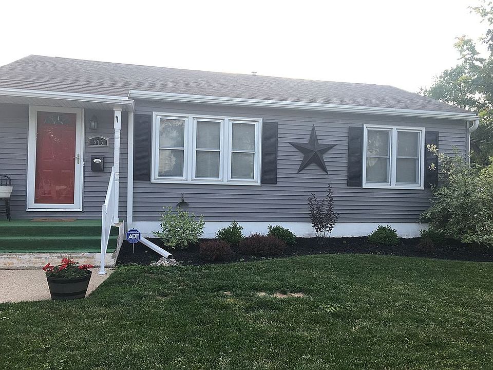 1st image of 575 N Oakhill Ave