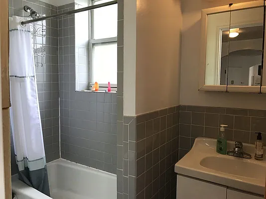 Rented by First Point Management | media 22