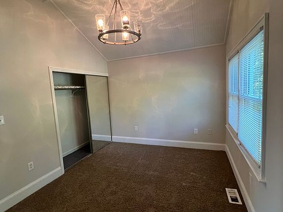 3rd image of 2933 Hummingbird Ln