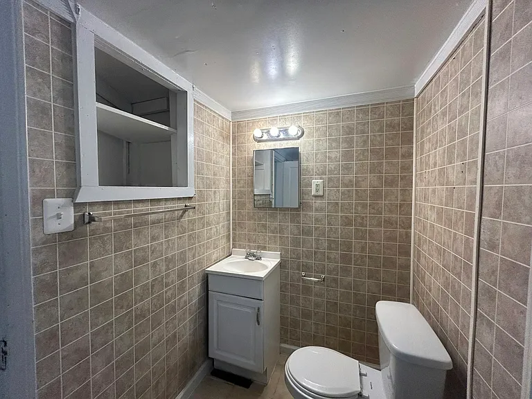 6160 McGuire St — Photo 20