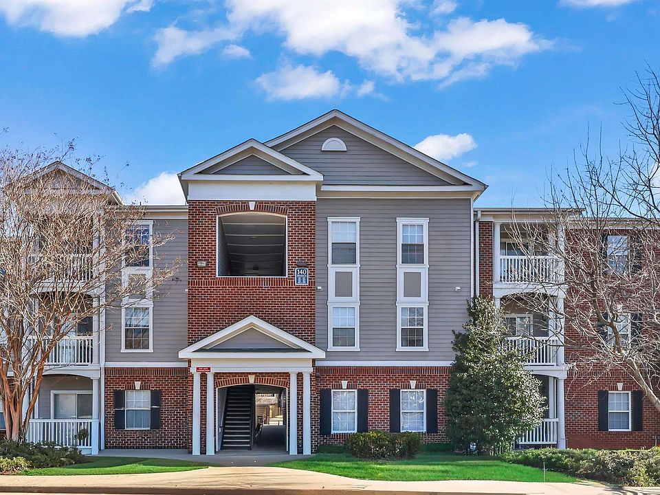1st image of 140 Yellowstone Dr APT 303