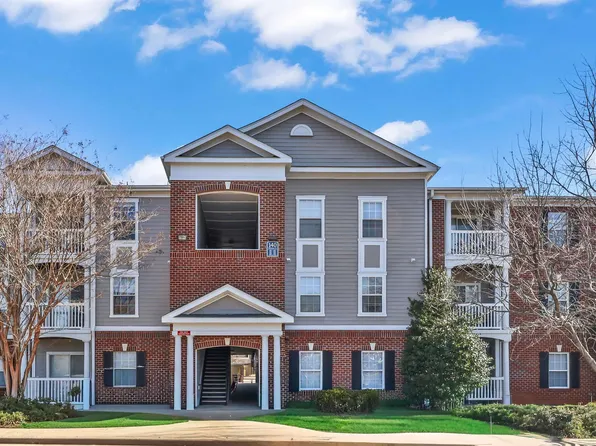 140 Yellowstone Dr APT 303, Charlottesville, VA 22903