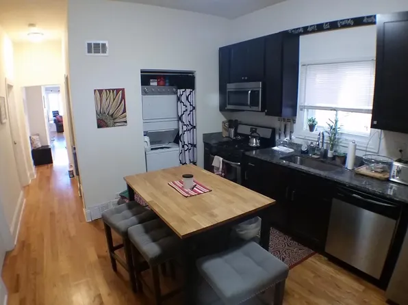 1029 W Wellington Ave #1, Chicago, IL 60657