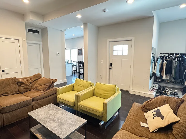 1 Cedar St #1 — Photo 26
