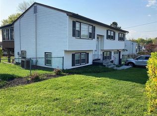 27 Farley Dr, Stony Pt, NY 10980