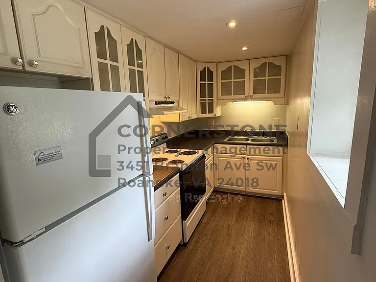 509 King George Ave SW #6 — Photo 5