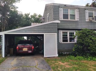 81 6th St #2, Lowell, MA 01850