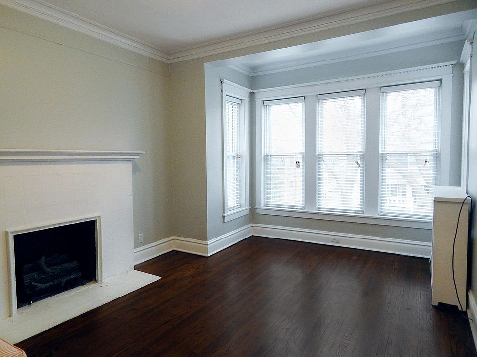 1st image of 5518 N Lakewood Ave #2