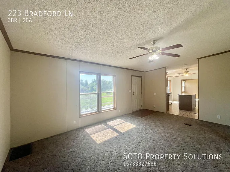 223 Bradford Ln — Photo 27