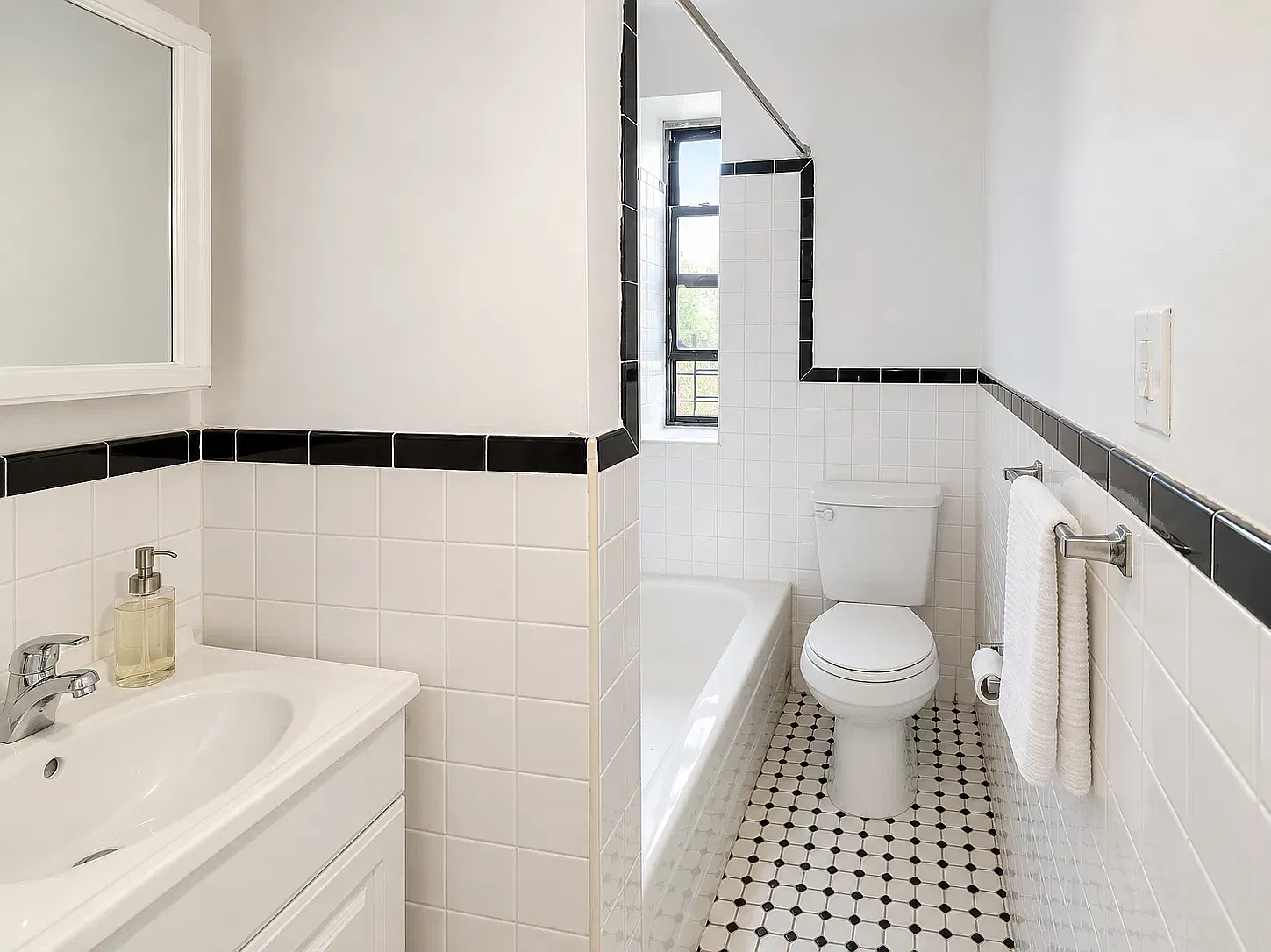 190 South 8th Street — Photo 4