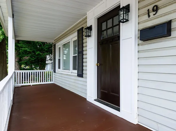 19 Locust Street, Glen Cove, NY 11542