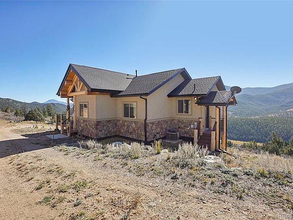 3rd image of 884 Pine Hollow Road