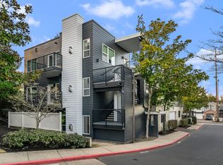 602 S Nevada St APT F, Portland, OR 97219