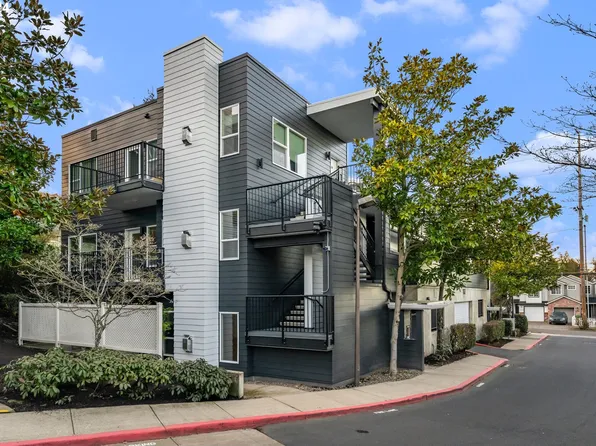 602 S Nevada St APT F, Portland, OR 97219