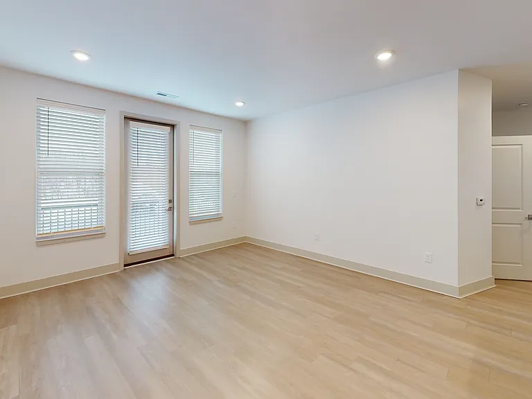 Elevation 800 — Photo 41