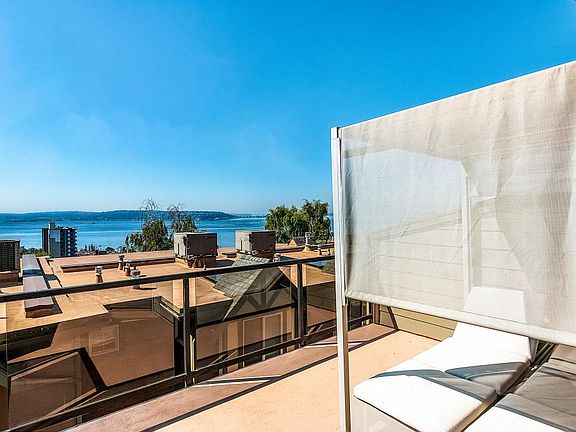 Roof Deck