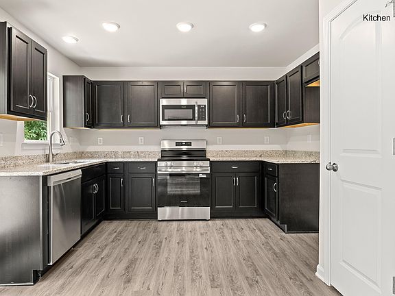 4th image of 2315 Old Blackmon Ln