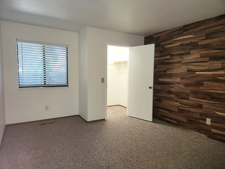 901 Russell Ave #129 — Photo 18