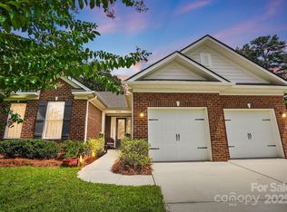 8705 Mullis Forest Ct, Mint Hill, NC 28227