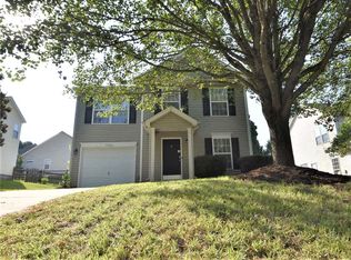 5942 Laurenfield Dr, Charlotte, NC 28269