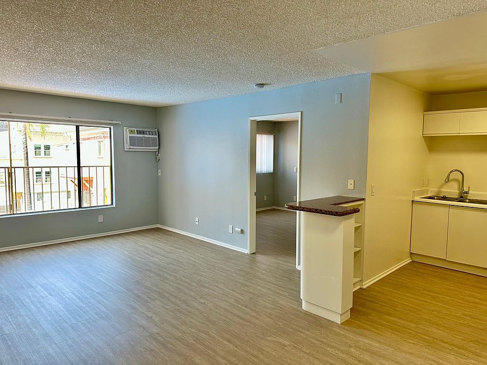 1st image of 411 S Berendo St