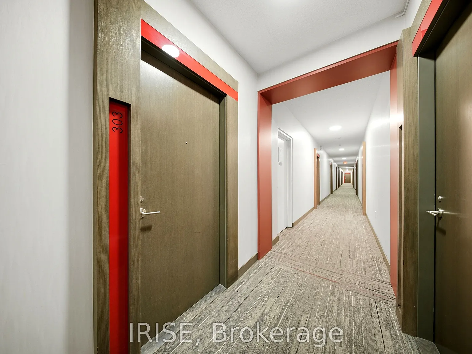 Reve Condos — Photo 4