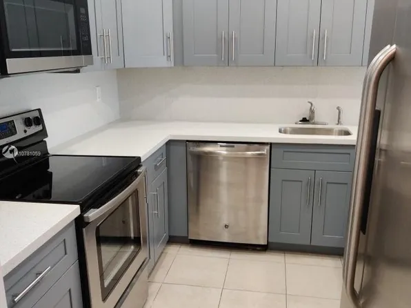 6970 NW 186th St APT 3-511, Hialeah, FL 33015
