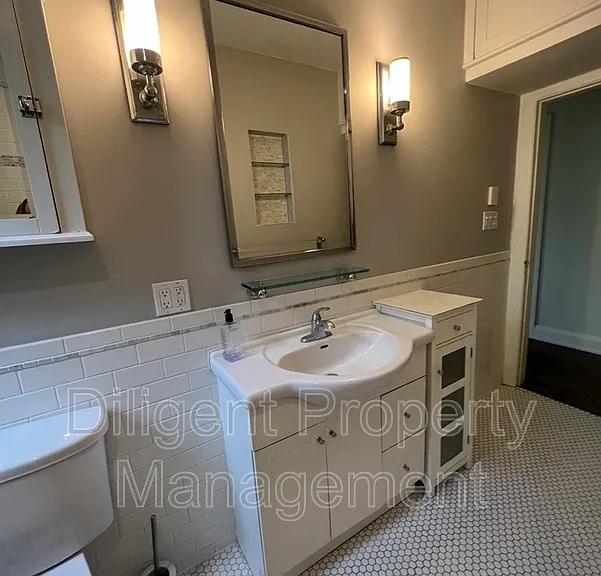 642 Bolivar St #MAIN FLOOR — Photo 43