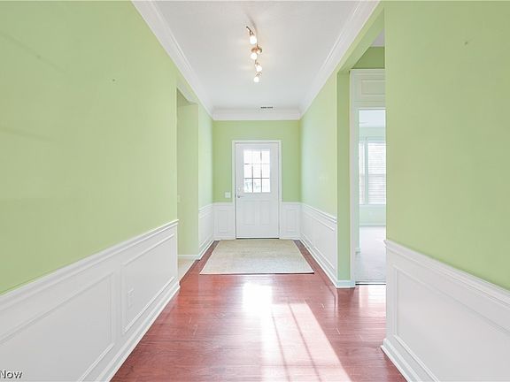 3rd image of 9344 Asbury Ln