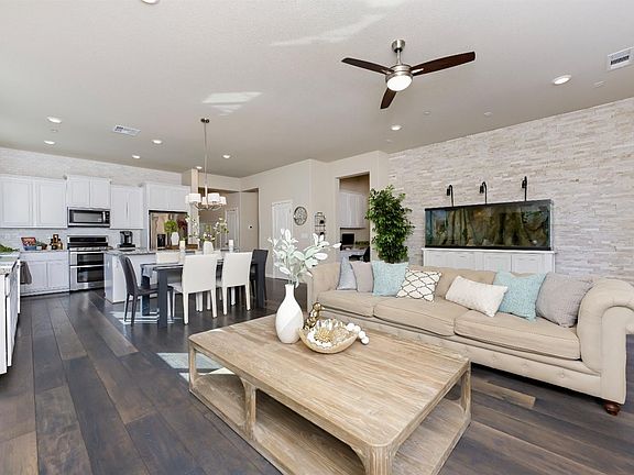 2nd image of 3873 Fenway Cir