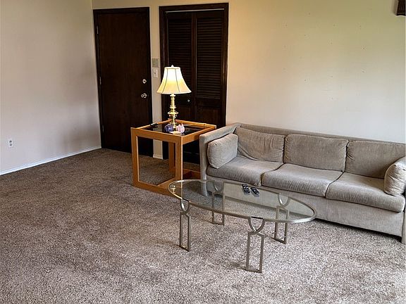 4th image of 307 S Cayuga Rd #A