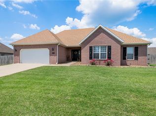 1100 Daniel Ln, Pea Ridge, AR 72751