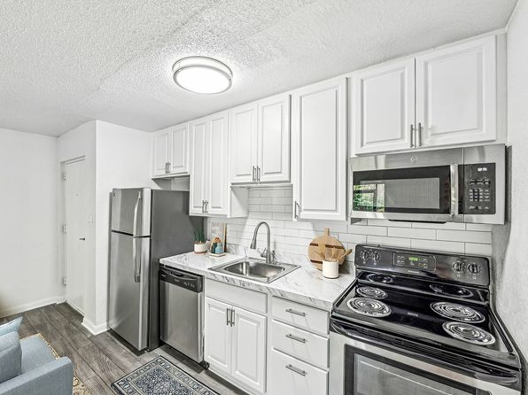 4755 N Goldenrod Rd #4703-4703B