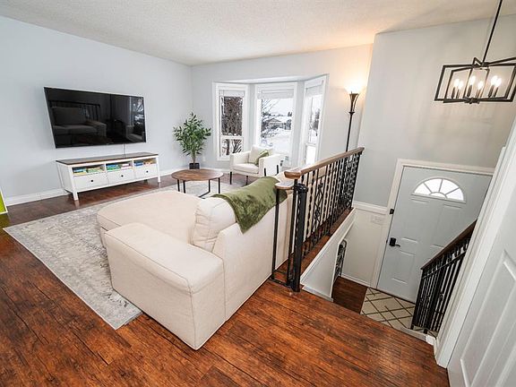 2nd image of 154 E Rutherford Dr